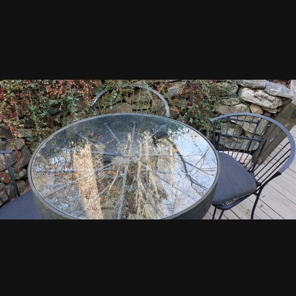 Selling all my furniture!! - Picture 7 of 9